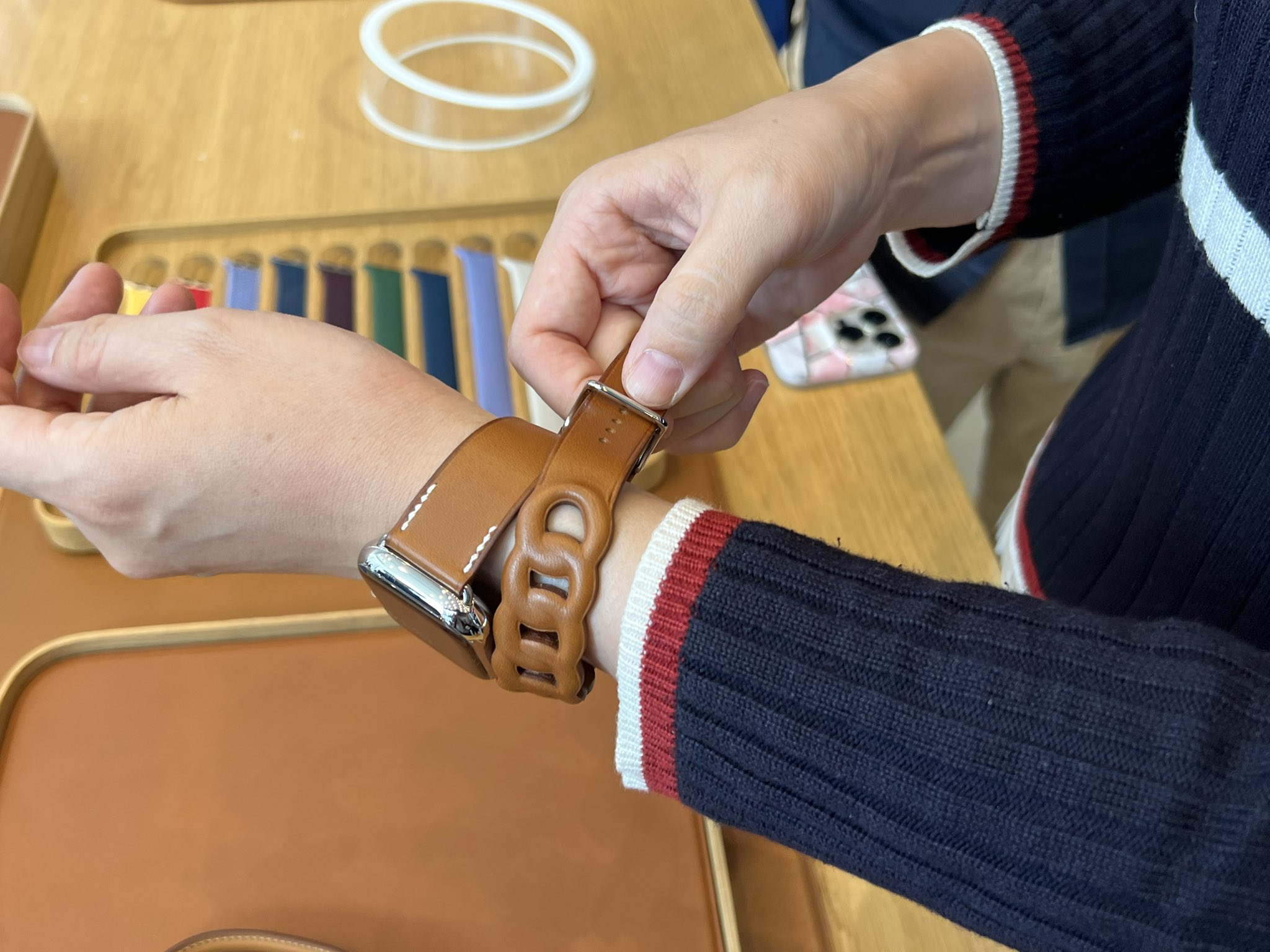 Apple Watch Hermès - ドゥブルトゥールレザーストラップ-