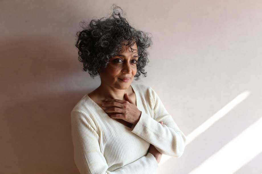 pruhthyush's tweet photo. While cleaning out the photo dumps on my laptop, came across these stunning Arundhati Roy portraits I downloaded over the years. She's so effortlessly photogenic. Mayank Austen Soofi has shot 2 of these — the ones with the wild, greying curls. https://t.co/FMT629GjQP
