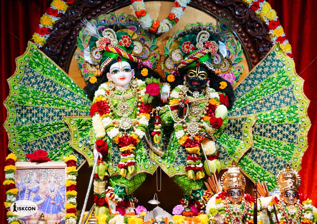 Darshan on 15th October 2021
#ISKCON #Mysuru #DailyDarshan
#EarlyMorning #Krishna #15october #temples
#worship #Blessings #BestofTheDay  
#LordKrishnaLovers #deitydarshan