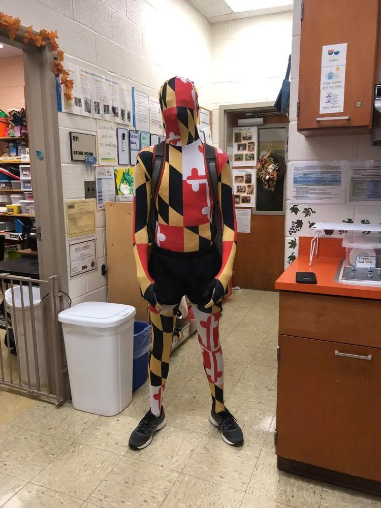 J_theBHS's tweet photo. #APUSH220 is this the valid way to show off your pride in your states. Especially for Maryland, one of the original colonies. Perfect for the Halloween season. Very popular in America, and history if you think about it. Halloween is an American movie is it not? https://t.co/4EgCyItH8e