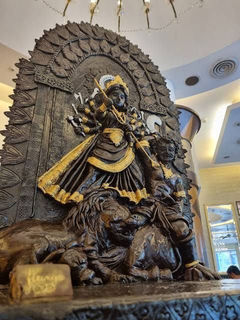 Swachh Bharat Urban (@swachhbharatgov) on Twitter photo Iconic tearoom in #Kolkata, <a href="/FlurysIndia/">Flurys India</a>, displays eco-friendly idol of Durga Maa made of 25kg chocolate! This unique zero waste structure shall be immersed in milk post Puja. Tell us how you're being eco-friendly this festive season by using #MyCityMyPride
#AzadiKaAmritMahotsav Iconic tearoom in #Kolkata, <a href="/FlurysIndia/">Flurys India</a>, displays eco-friendly idol of Durga Maa made of 25kg chocolate! This unique zero waste structure shall be immersed in milk post Puja. Tell us how you're being eco-friendly this festive season by using #MyCityMyPride
#AzadiKaAmritMahotsav