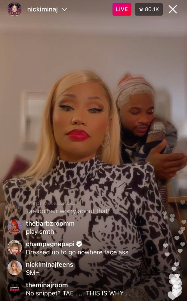 ShesFishy's tweet photo. Drake commented on Nicki IG live roasting her 😭😭😭♥️ https://t.co/AujQnYyOyd