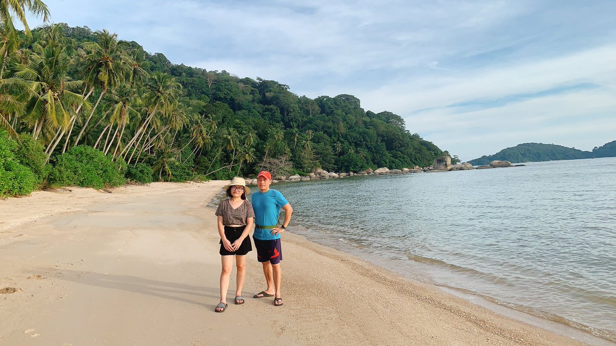 OanhTruong4's tweet image. }Pantai Esen #savememory