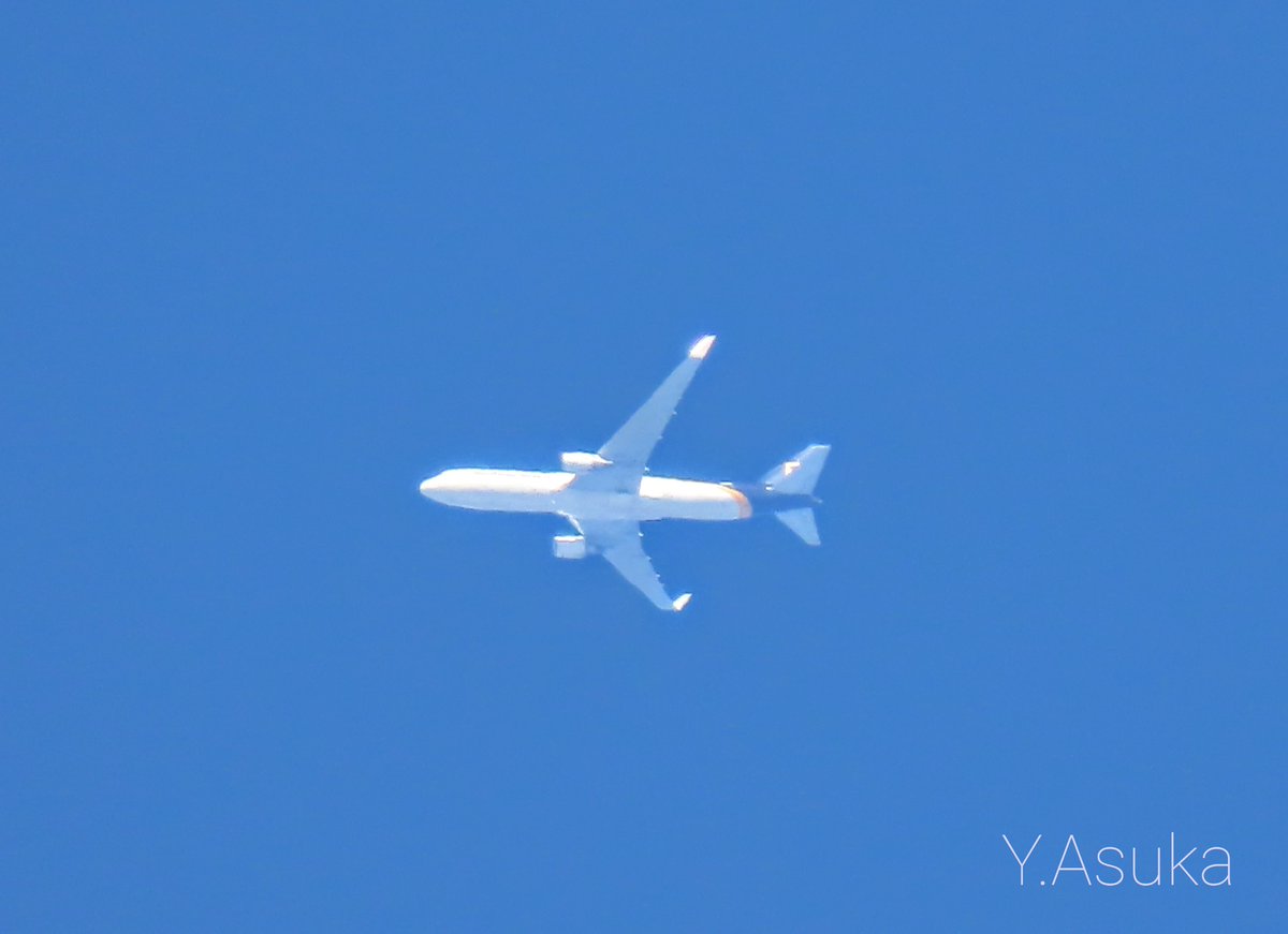 yumeasutw's tweet photo. #青空 に #綿雲 プカプカ #飛行機 が行き交う爽やかな金曜日の朝🌤️
予想最高/最低気温🌡️25℃/15℃
晴れのち曇り☀️→☁️
日中はお洗濯日和👕お昼前後は南寄りの風が吹き🌬️➰🌿夜は雲が多くなりそうです。
#UPS
#B767-34AF(ER)
#FinnAir
#A350-941
#空の名前
#鉄塔 #電柱 #電線
#a2021 #a1015 #a202110 https://t.co/qPIJKFsWpK