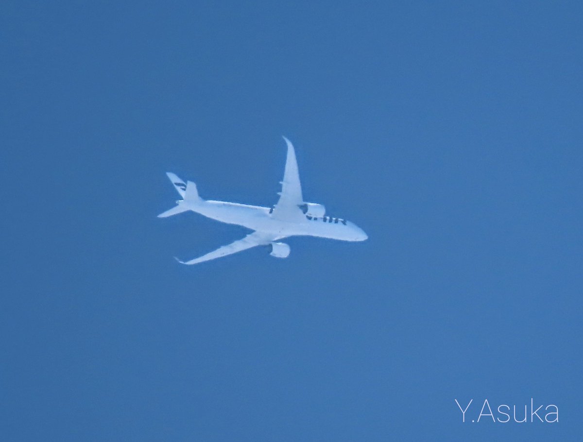 yumeasutw's tweet photo. #青空 に #綿雲 プカプカ #飛行機 が行き交う爽やかな金曜日の朝🌤️
予想最高/最低気温🌡️25℃/15℃
晴れのち曇り☀️→☁️
日中はお洗濯日和👕お昼前後は南寄りの風が吹き🌬️➰🌿夜は雲が多くなりそうです。
#UPS
#B767-34AF(ER)
#FinnAir
#A350-941
#空の名前
#鉄塔 #電柱 #電線
#a2021 #a1015 #a202110 https://t.co/qPIJKFsWpK