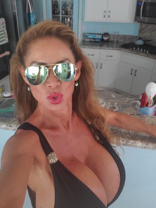 ready to go out. do u like my lips? https://t.co/7HZbbC41E9<a href="/tag/tgif"class="tags"><span>#tgif</span></a><a href="/tag/tinywaist"class="tags"><span>#tinywaist</span></a><a href="/tag/hugetits"class="tags"><span>#hugetits</span></a><a href="/tag/petitebody"class="tags"><span>#petitebody</span></a><a href="/tag/july4thweekend"class="tags"><span>#july4thweekend</span></a>