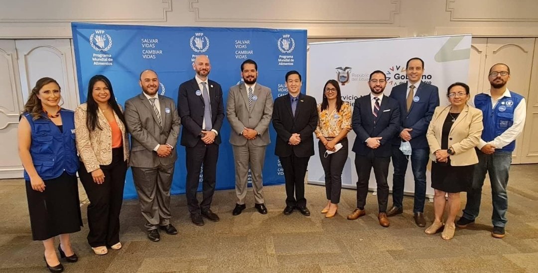 cetorresb's tweet photo. Junto a @WFP_Ecuador
presentamos 3 herramientas para la gestión del riesgo y seguridad alimentaria entre ellas:

➡️Calculadora NutrirEc
➡️Fortalecimiento a los GAD con  preparación con enfoque en Seguridad Alimentaria y Género 
➡️Guia de la Evaluación de Seguridad alimentaria https://t.co/DeiAqACDoS