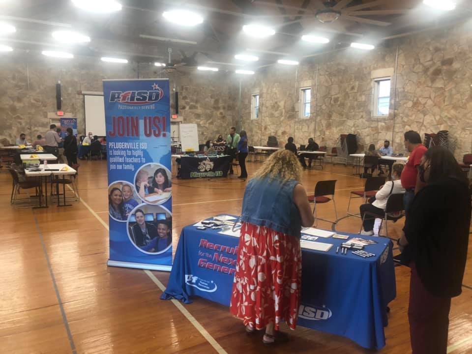 PfISDHR's tweet photo. Enjoyed meeting many applicants this evening. We are already planning the next event! @pfisd
#StayTuned #Pforward #NowHiring https://t.co/HCakYkK1nO