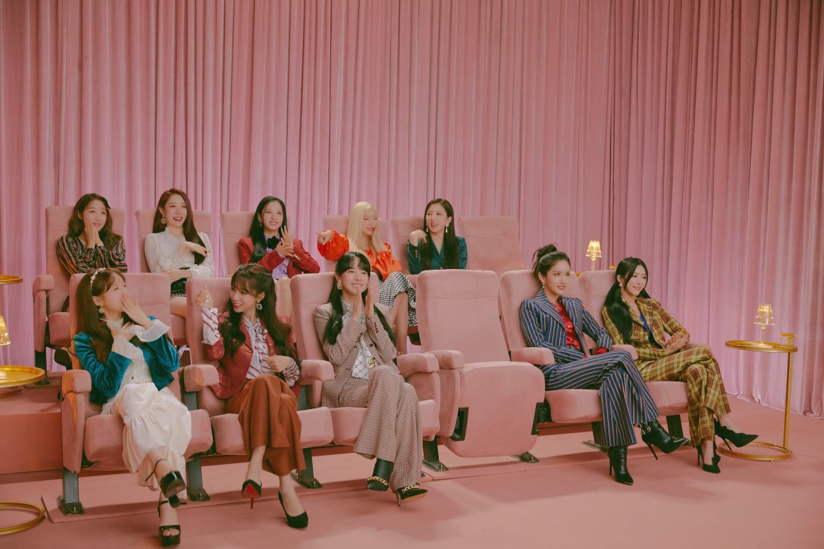 Seola_Archive's tweet photo. 211015 유니버스 

너의세계로 뮤비 현장포토 #설아 https://t.co/zwCsBrtVUc
