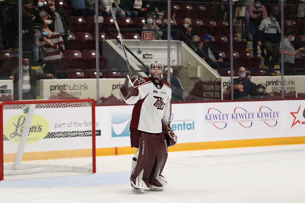 First OHL win for Simmer 🎉

#GoPetesGo | @SIMPSON31_