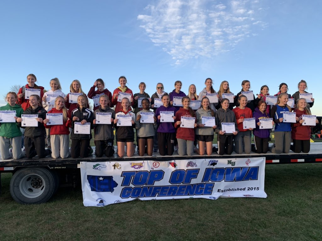 huskyxc's tweet photo. Congrats to our All Conference medalists tonight. 1st Team - Kadence 4th, Jennah 12th and Drew 12th and 2nd Team Ellie 16th and Amberley 25th. Girls team finished 4th. #HuskyNProud https://t.co/XEMThZYdgL