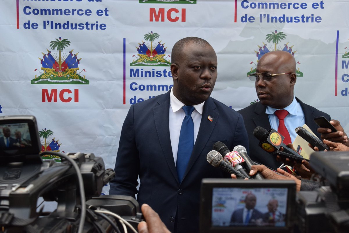 En marge de la 11ème édition des Jeudis de Réflexion du MCI, le Ministre Saint-Jean a répondu aux questions des journalistes sur divers points de l'actualité.