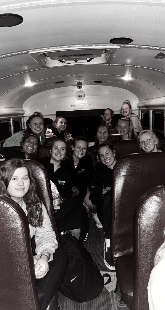 The lady Bulldogs extended their record to 19-3 after their win against Holdingford tonight! This was a big game, but we aren’t finished yet! You won’t want to miss our game on Tuesday @ home! We will celebrate senior and parents night as well🤍