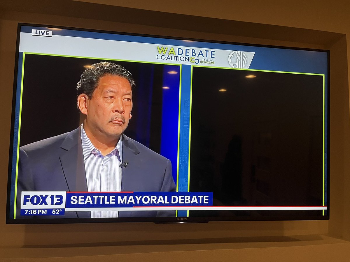 CarloDavis_'s tweet photo. Bruce doesn't seem thrilled about debating "black box of doom" #seamayor https://t.co/Sjnp0hL53c