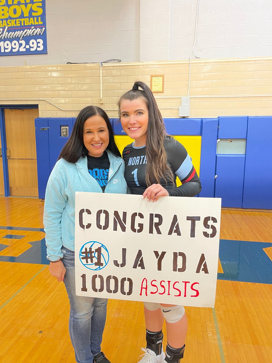 ECNorthVB's tweet photo. Super proud of our #1 in reaching 1,000 assists!  Way to go, Jayda!!
🏐💙🏐
#huskypride https://t.co/EYhCedSTZN