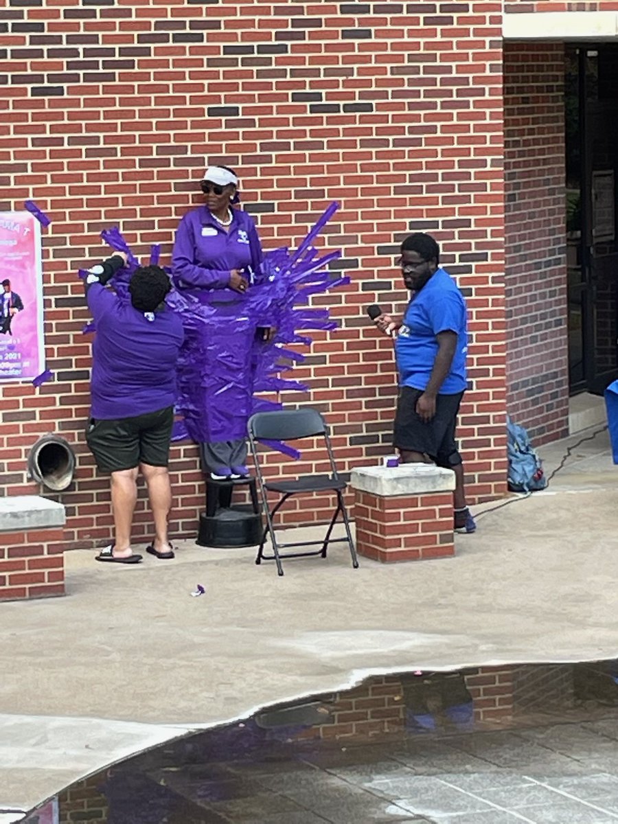 LathesTowns's tweet photo. One more reason”I LOVE MY JOB!”~MommaT I enjoyed helping #TarletonAlphaPhiOmega fundraiser for pumpkins and pups!! #TarletonConnection #TarletonEngaged #TarletonRespect #TapeUpMommaT https://t.co/F5YLmeC9qy