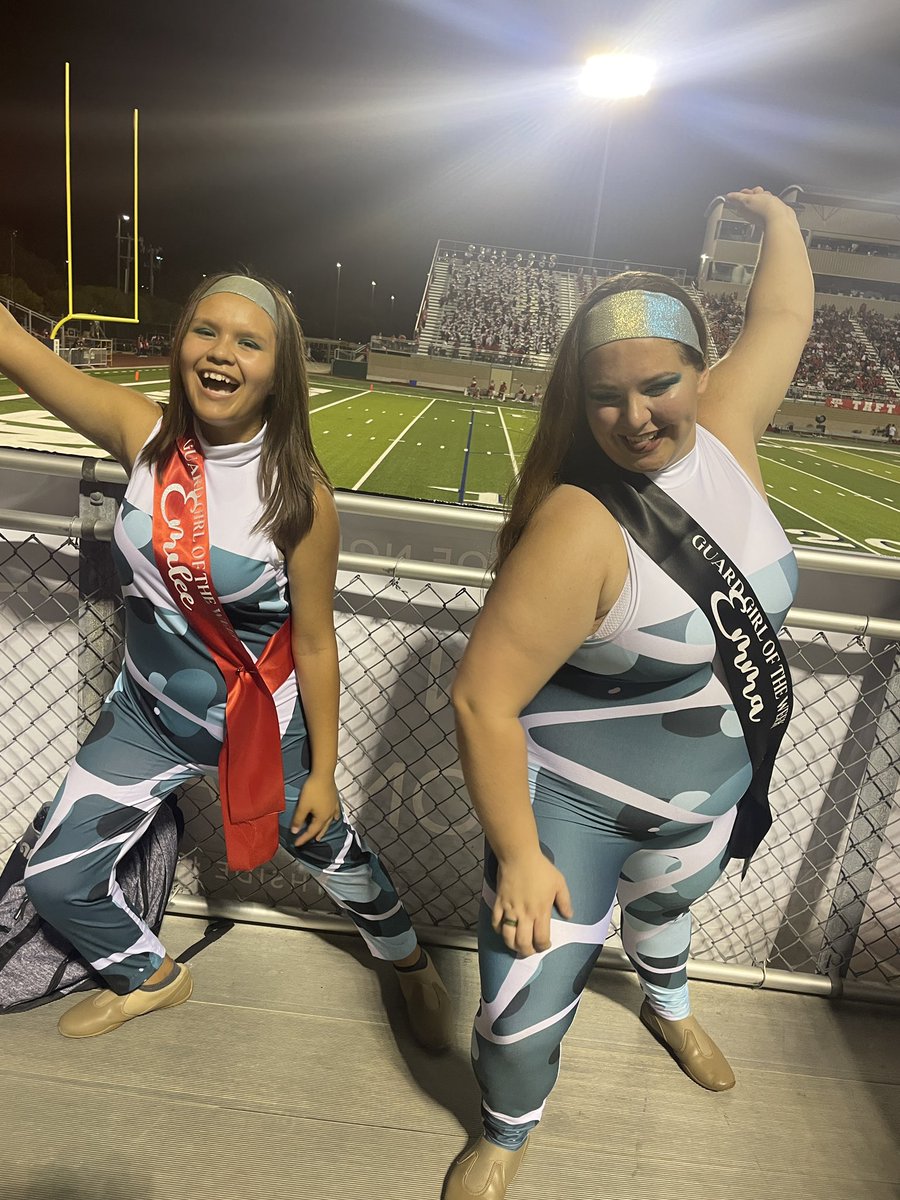 Congratulations to our Guard Girls of the Week, Emma and Emilee! ❤️🖤