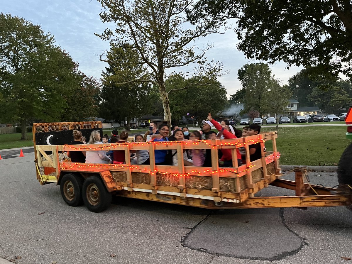 Brookside Bobcats (@brooksidebcats1) on Twitter photo Nothing better than a Brookside Hayride! Thank you PTA-huge turnout as always. Chili cook-off resumes next year!@BrooksideBcats1,<a href="/wcsdistrict/">Worthington Schools</a>,<a href="/brooksidepta/">Brookside PTA</a> #itsworthit Nothing better than a Brookside Hayride! Thank you PTA-huge turnout as always. Chili cook-off resumes next year!@BrooksideBcats1,<a href="/wcsdistrict/">Worthington Schools</a>,<a href="/brooksidepta/">Brookside PTA</a> #itsworthit