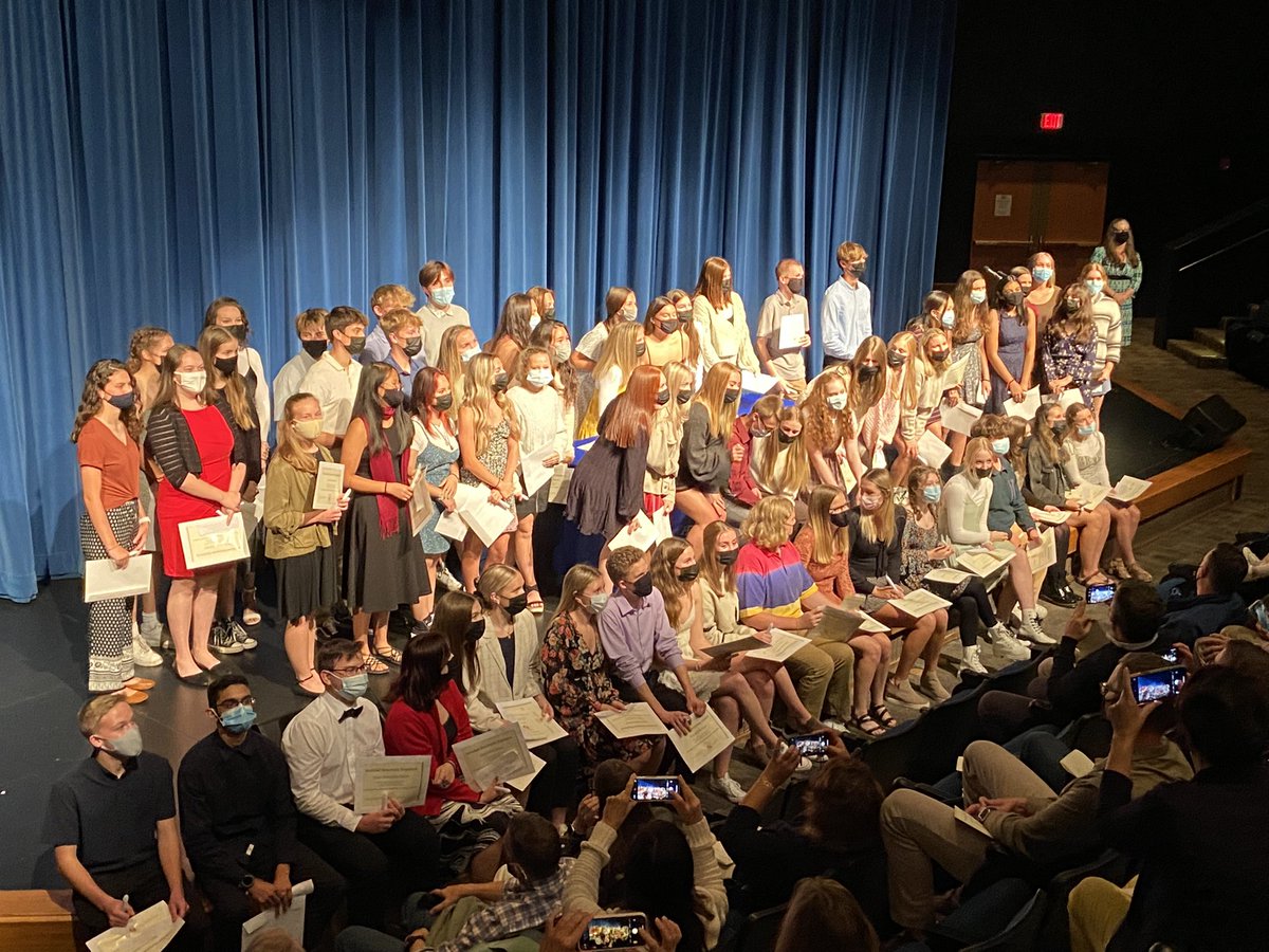 senora_egan's tweet photo. 3 languages, 4 ceremonies, 2 hours, lots of happiness. 💙 Congratulations to all our World Languages National Honors Societies inductees. The world is your oyster! @GHS_Principal85 @GHS_Geneva @Geneva304 @Madame_Dotcom @rene_swidenbank @sra_hams https://t.co/ek1w7qw3vg