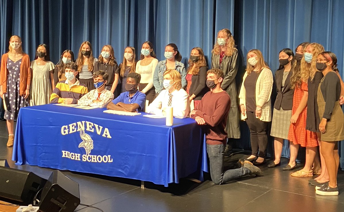 senora_egan's tweet photo. 3 languages, 4 ceremonies, 2 hours, lots of happiness. 💙 Congratulations to all our World Languages National Honors Societies inductees. The world is your oyster! @GHS_Principal85 @GHS_Geneva @Geneva304 @Madame_Dotcom @rene_swidenbank @sra_hams https://t.co/ek1w7qw3vg