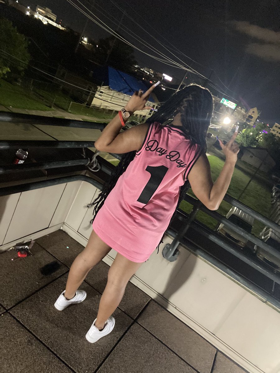 imlynaee's tweet image. “Cause I'm a player, man. I'm a pimp” or whatever DayDay had said #pinkys