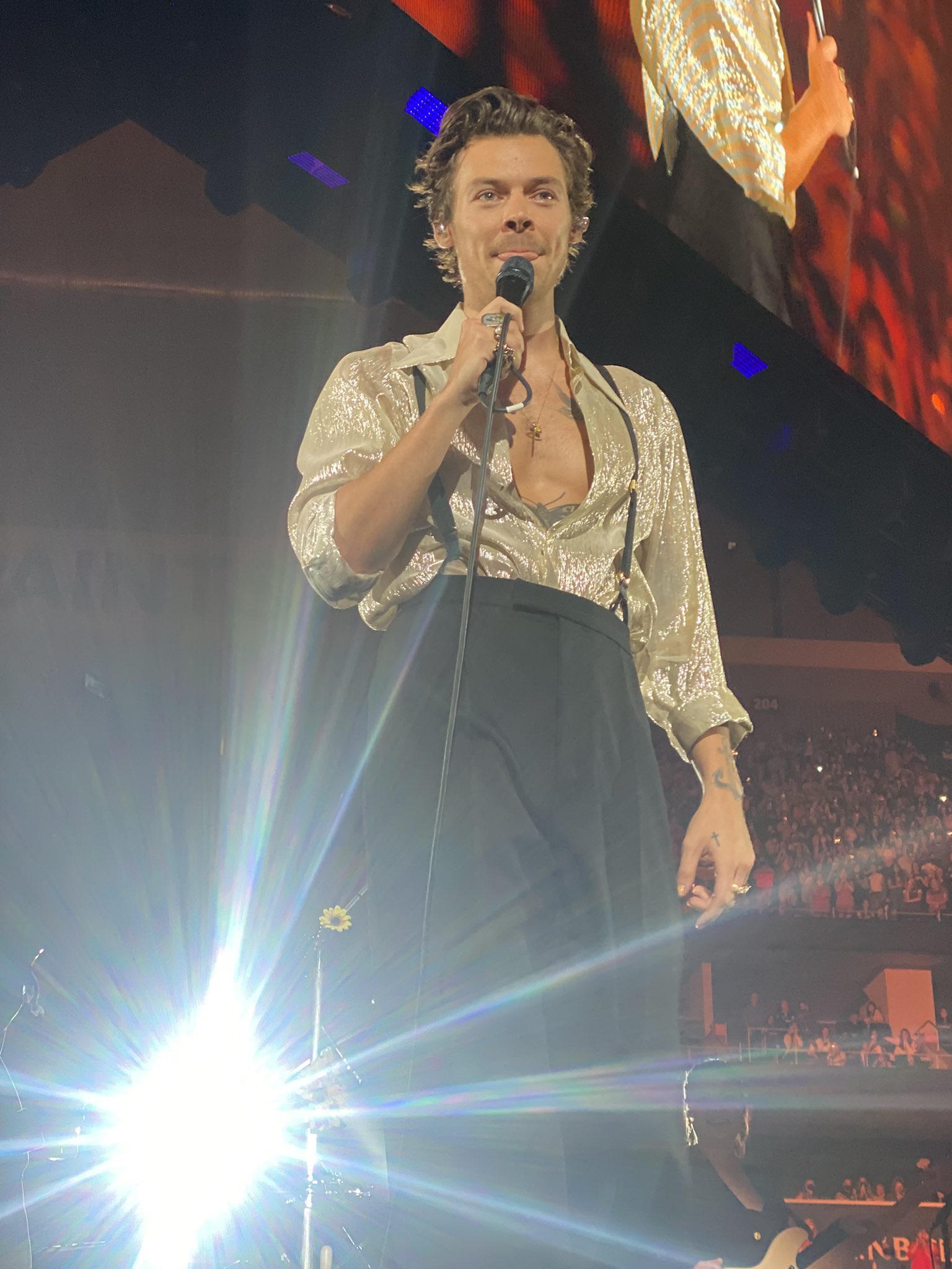 HL Daily On Tour on Twitter "Harry Styles, live from PPG Paints Arena