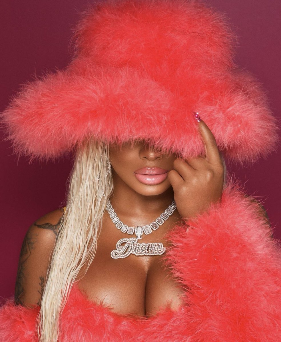 girlsinrap's tweet photo. .@dreamdoll for new single #YouKnowMyBody, out at midnight! https://t.co/eCZ6HGqodQ