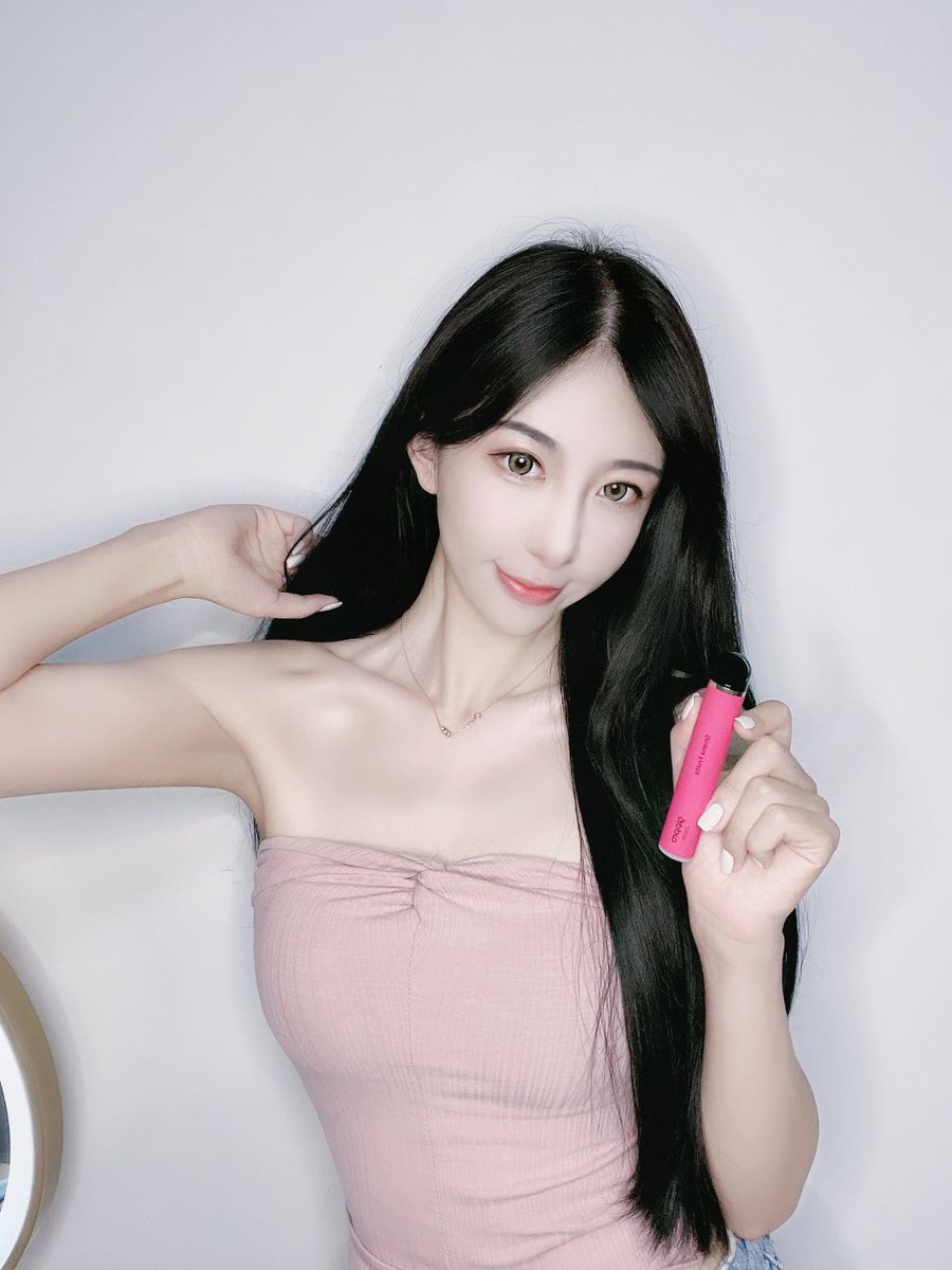 gippro neo plus, not just taste good.

Warning: this product contains nicotine, an addictive chemical, and is only for smokers over 21yrs.
.
.
.
.
.
.
#gippro #vape #vapeonlythebest #vapelove #fridaynight #girlsvape #girlsvapetoo