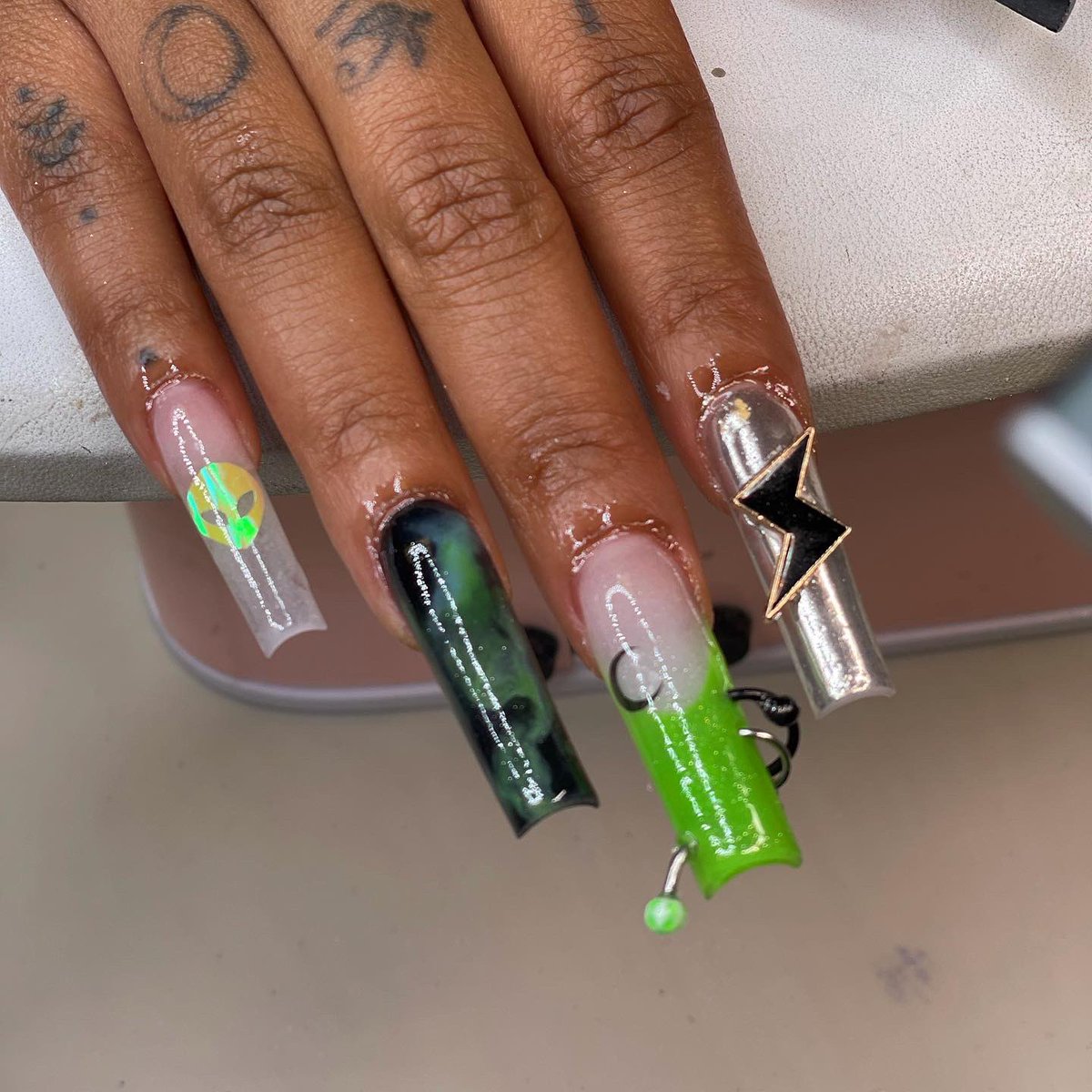 asvpnailbar's tweet photo. I PUT A HEART SHAPED NIPPLE ON HER NAIL AND I PIERCED IT. GUHHHH https://t.co/aGImTDohE3