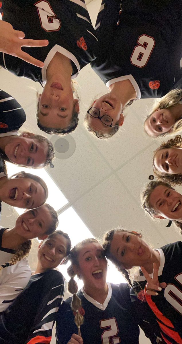 Lady Hurricane with a big 4-set win at Batavia tonight 🙌🏻 25-16, 25-23, 20-25, 25-13

The Lady Cane finish the regular season with an overall record of 14-5, 5-5 in the SBAAC 🏆

What. A. Year. 

Congratulations, ladies… you have SO MUCH to be proud of!!!! 🧡🏐🖤
#Conquer