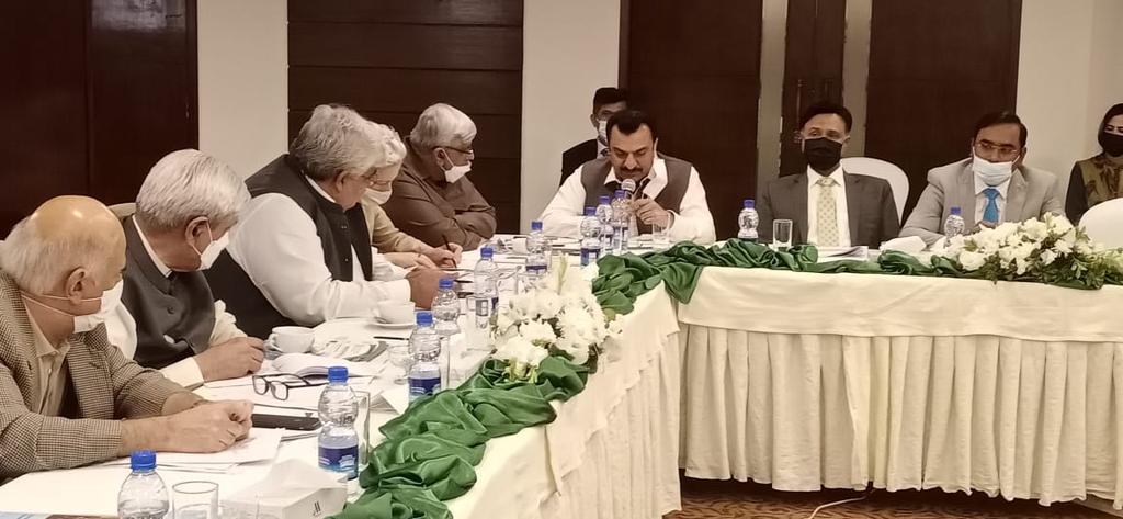 pitafi_bari's tweet photo. National Workshop on control of FMD in Pakistan at Marriot Hotel Islamabad on 14th October 2021.
Talking in workshop on developing national strategy for control of Foot and Mouth Disease in Pakistan,FMD is single most factor hampering the livestock development and export. 1/3 https://t.co/j0t34CPfy0