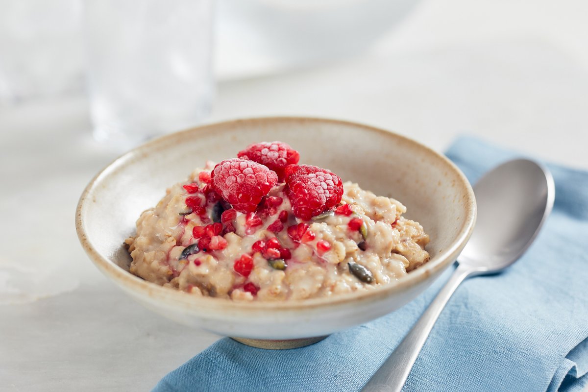 Porridge season is nearly here and we don't know about you but we are excited for cosy mornings and warm bowls of #porridge! We love topping ours with our #British #Raspberries 🍓
ow.ly/X7Sq50GrvJs