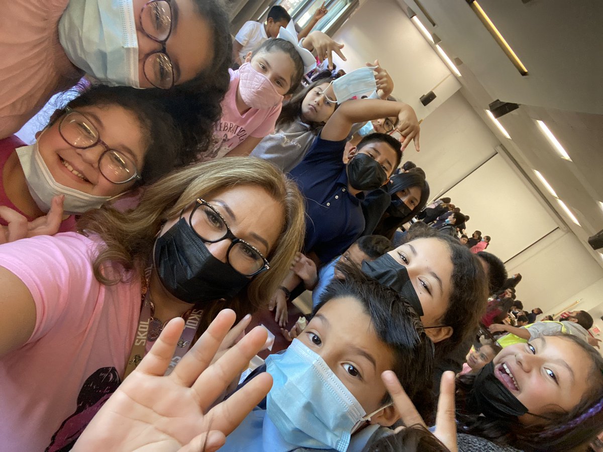 Lee Lopez (@leelopezedu) on Twitter photo PINK OUT THURSDAY at BRSSTEAM Academy #BreastCancerAwarenessMonth #happiestplaceonearth PINK OUT THURSDAY at BRSSTEAM Academy #BreastCancerAwarenessMonth #happiestplaceonearth