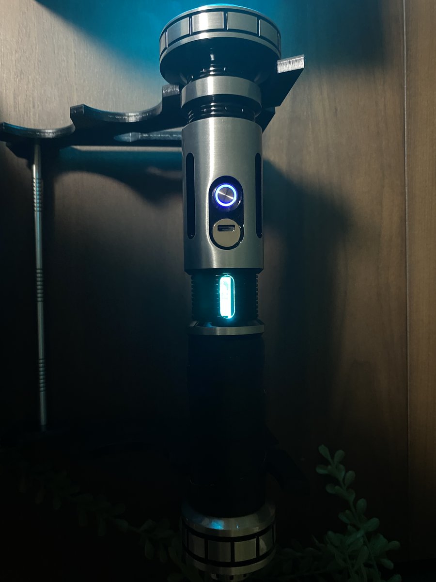 KIXNOOR's tweet photo. ビューレイオーダー Mk-Ⅱ

"ビューレイター"

Beuray Order Mk-Ⅱ

"Beurator"

#Lightsaber 
#Saberforge 
#GladiatorMk2 https://t.co/MpuCIC8wwF
