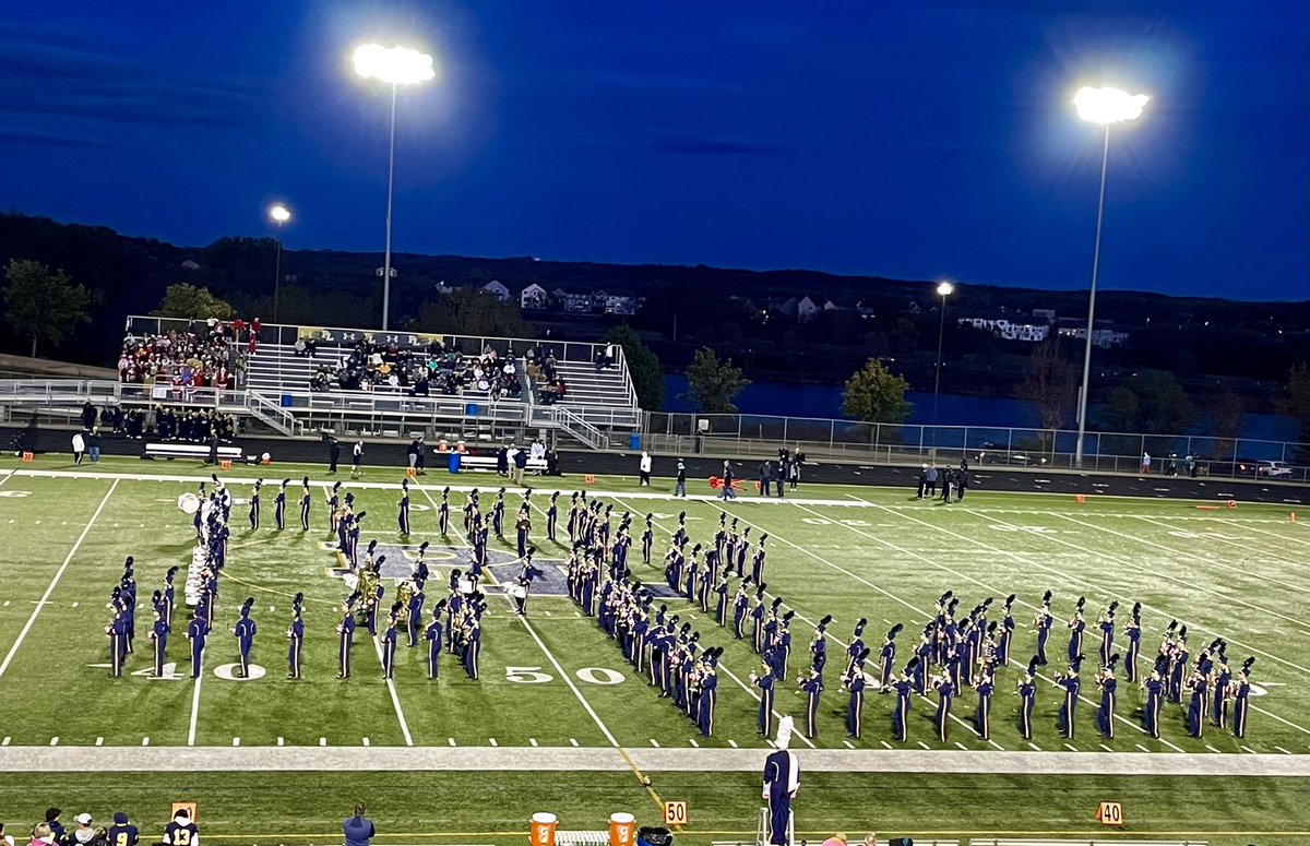 PLHSLakers's tweet photo. What an awesome night!! #BeginningToEnd @PLLakers @plhsfootball @PriorLakeHSBand @TheLakeNation_ https://t.co/ujDaaQ68Q7