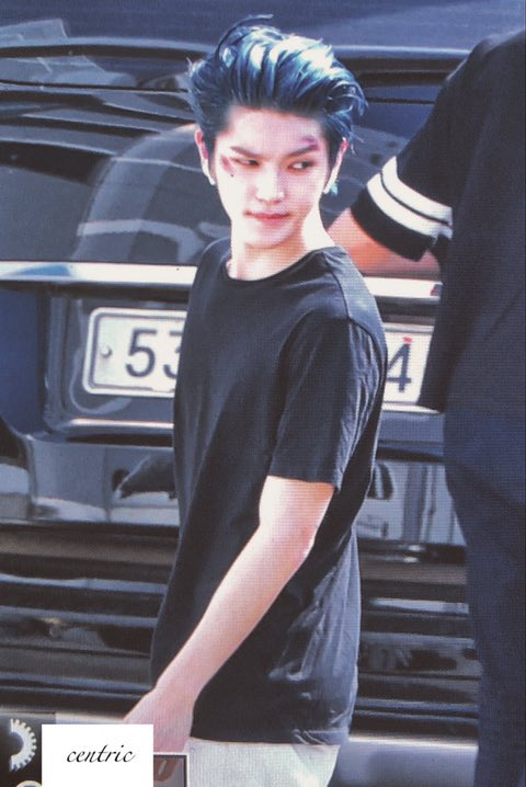 สารี่ J tweet media