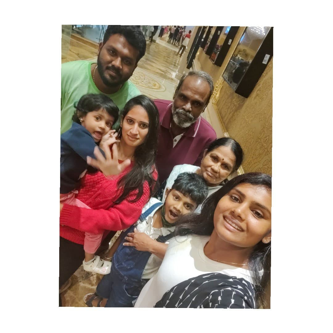 Laughed our hearts out 🤩❤ Thoroughly enjoyed the movie with family 🥰 Felt good to see the crowd in theatres😇 
#doctormovie
#laughriot #uniquegenre #love #sivakarthikeyan #nelsondirector #allartist