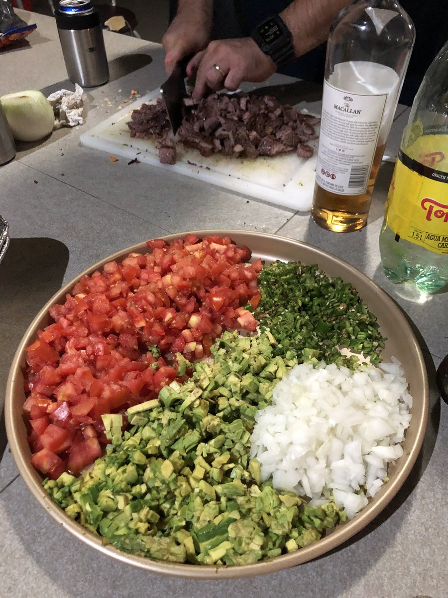 javierpo79's tweet photo. @VecinoRegi0 Gracias compare y me faltó subir foto de los sides 🤤 #PurasBendiciones https://t.co/sybQ59s3DW