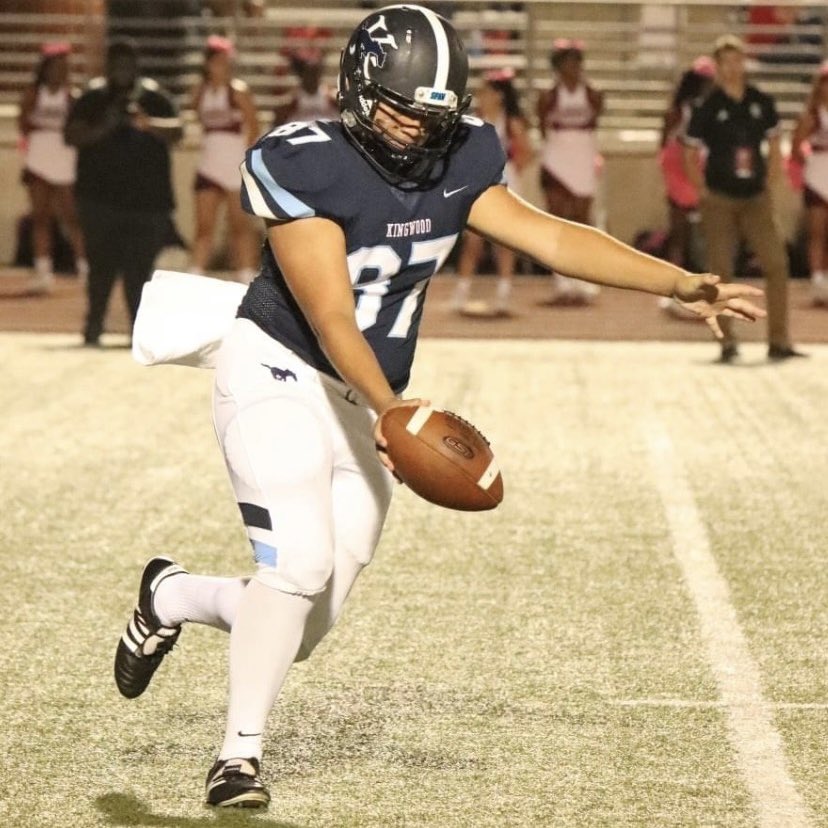 KHS_SFAW's tweet photo. #SFAW • @joshgilKW Kicking Rugby Style 🏈 • 6 Punts • 215 yards • 35.8 avg. • 46 long • Against @NSSH_Mustangs • Aiming between the numbers and the sidelines 👍🏼 #ZeroReturn #PlayerOfTheGame @MaxPreps
@HumbleISD_KHS @KHSMustangFBall @KingwoodRecruit https://t.co/6TCVieIiC0