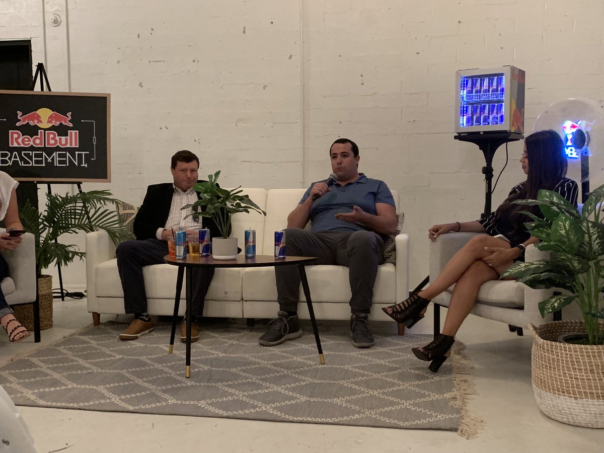 dolgin_madeline's tweet photo. Enjoyed seeing the fiancé @Mat_Sherman tell his entrepreneurship journey and give advice for young founders on how to leverage technology to build a startup. #seedscout #redbullbasement https://t.co/cYGnJoGX61