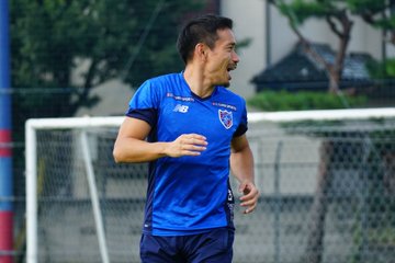 長友佑都の過去の彼女や平愛梨との結婚生活は 姉や弟は 年俸やスパイクの歴史も アリスの陽なたぼっこ