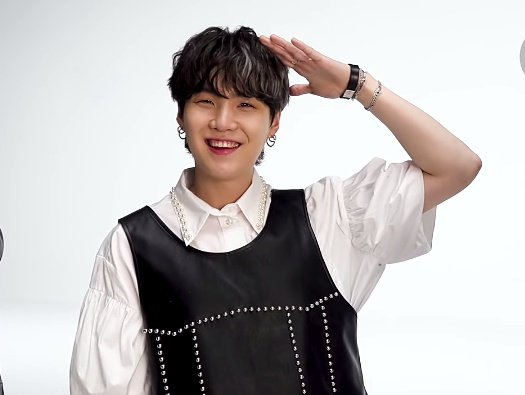 yoongis_ot7's tweet photo. another achievement for our talented amazing producer Min Yoongi! im so proud of him! he deserves all of this

SUGA 1 BILLION KING
#SUGA1BILLIONPARTY https://t.co/OGhRo3dv1s