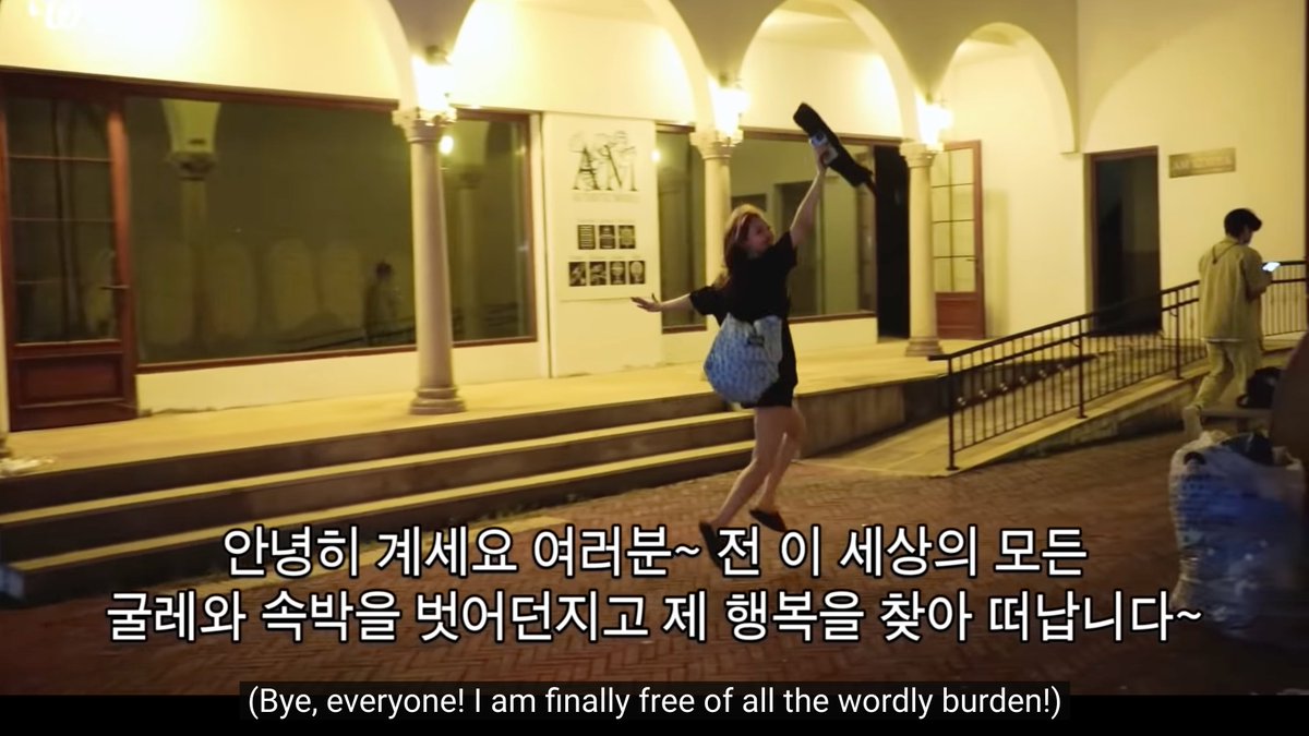 amaryllisies's tweet photo. Nayeon leaving work is such a mood lmao https://t.co/EmbTrkhlTG