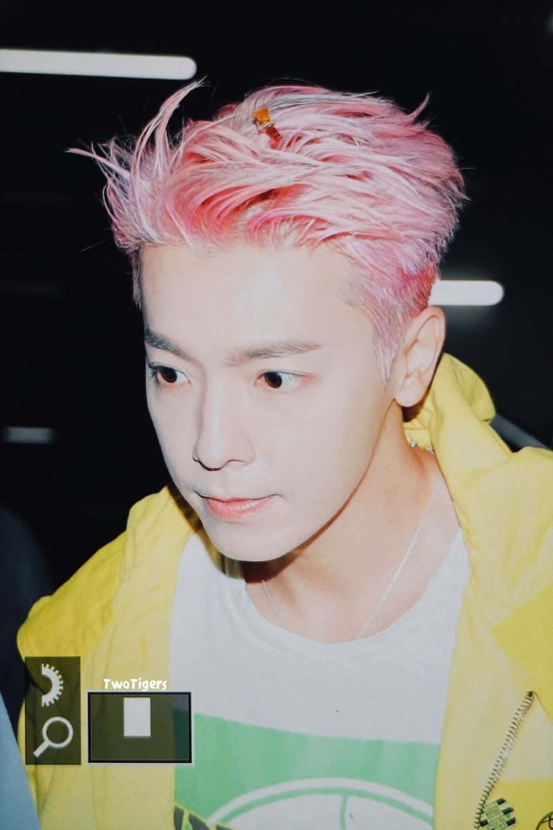 211015 뮤직뱅크

얼굴 천재 이도내!!!!!

#이동해 #동해 #DONGHAE #슈퍼주니어 #leedonghae <a href="/donghae861015/">Super Junior 이동해</a>