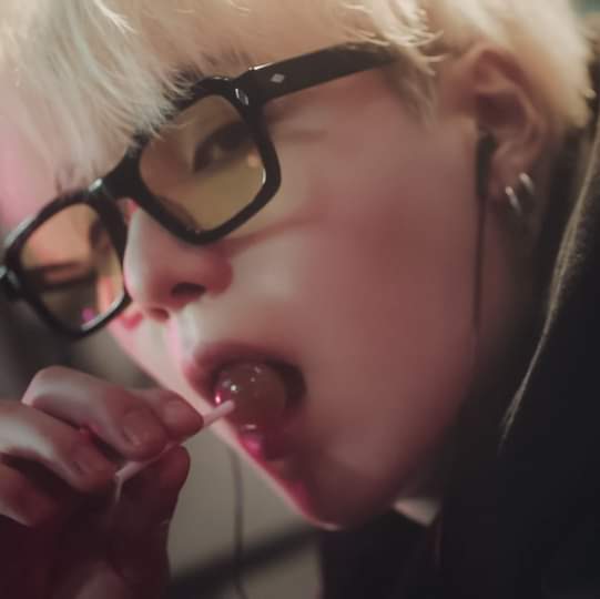 MinSlayer's tweet image. A WALKING HEARTBREAKER