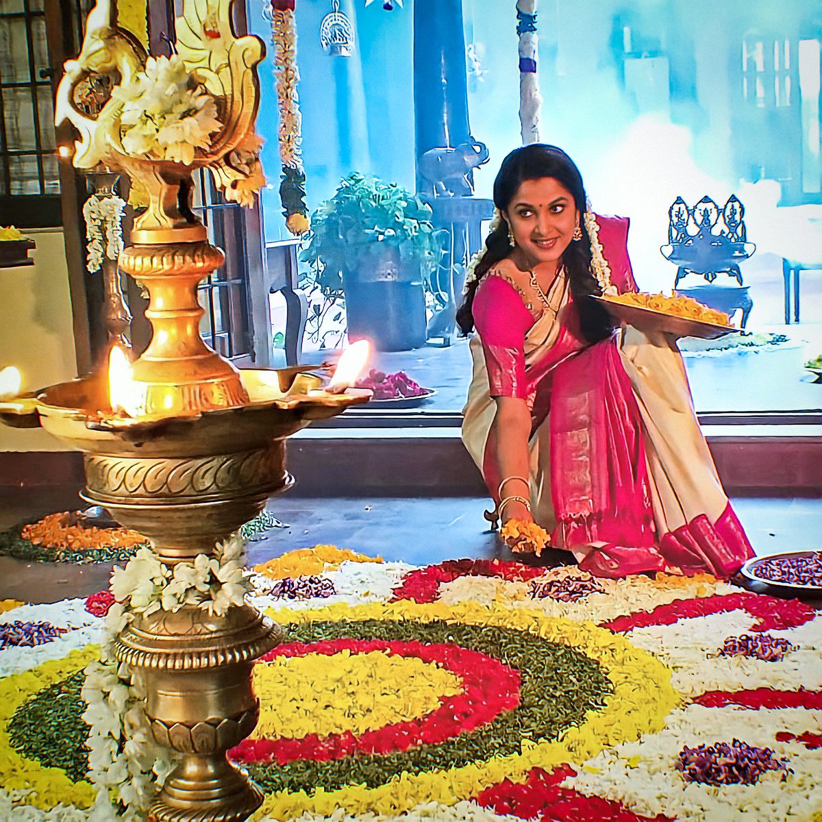 iam_Dipali1's tweet photo. Happy Dussehra To All Of You. Hope This Festive Season Brings Lots Of Joy To All Of You😊
#HappyDussehra 
@meramyakrishnan https://t.co/DstEeGDYyy