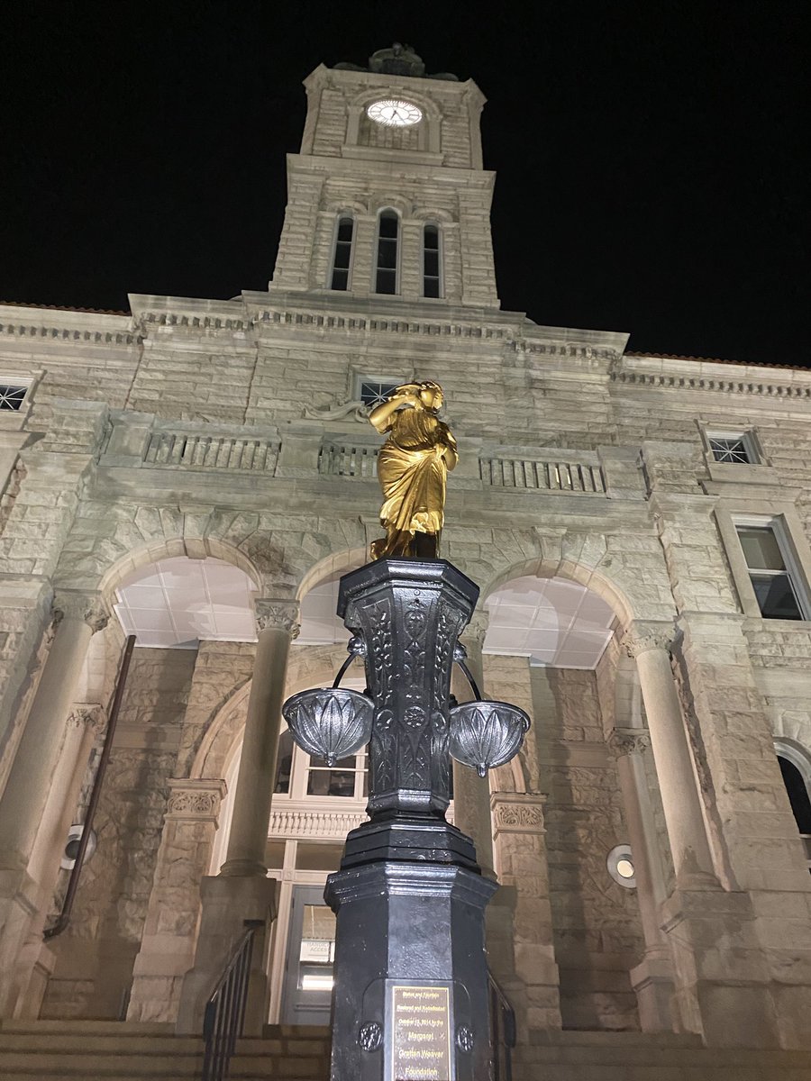 ClerkChaz's tweet photo. Really great to see her lit up this morning when I came into work. https://t.co/f1fcnZnr9y