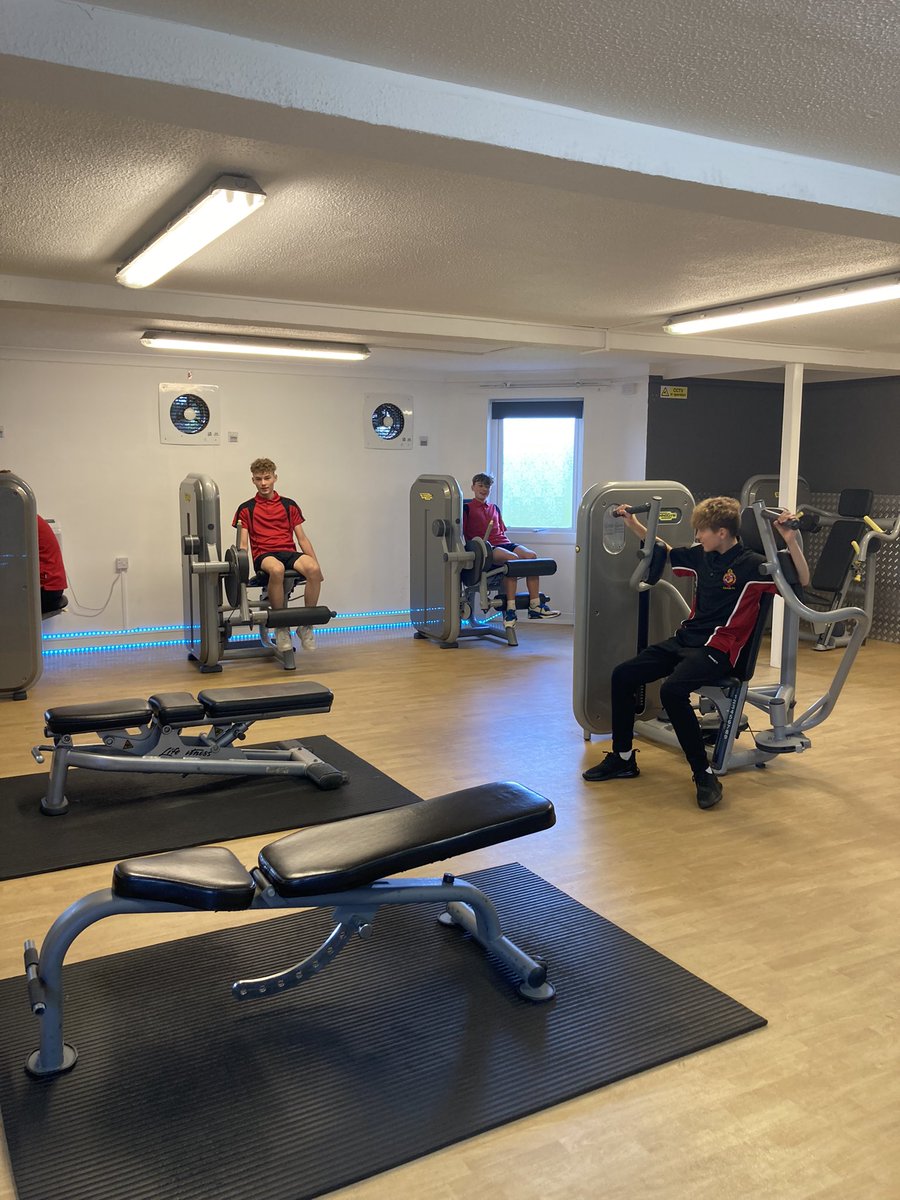 So great to bring the year 10 VCERT class for a gym taster session <a href="/HCLFGym/">Harleston Gym</a> thank you for allowing us to join you 💪🏻👍🏻
