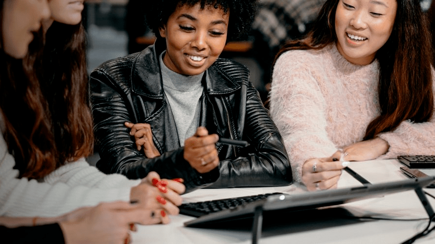 Wacomdevelopers's tweet photo. We use our technology to make organisations more human and more digital. With our technologies, businesses can benefit from both worlds. We enable paperless processes for businesses, providing a digital pen and paper experience. https://t.co/uzayoKUNNW
#digitalink #inkingbig https://t.co/zXjOy9cbwF
