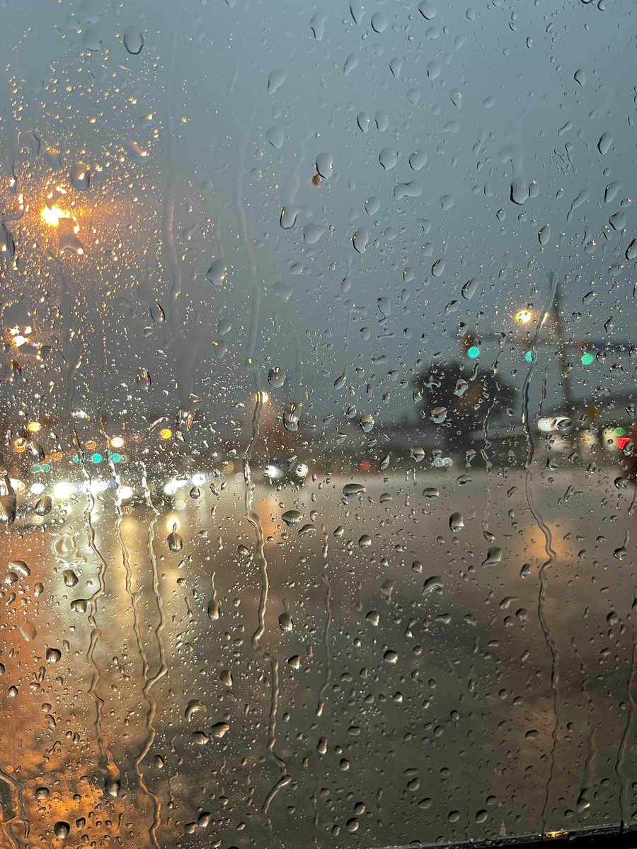 𝐜𝐣 tweet media